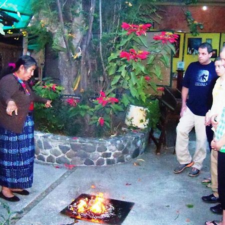 Posada Los Encuentros Panajachel Eksteriør bilde