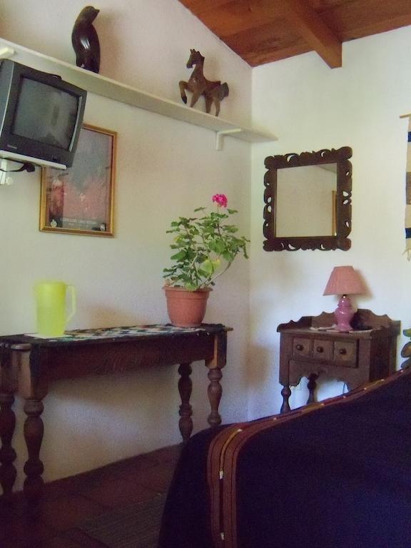 Posada Los Encuentros Panajachel Rom bilde