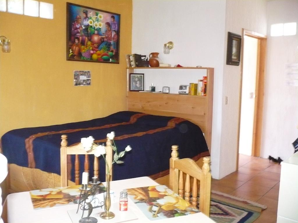 Posada Los Encuentros Panajachel Rom bilde